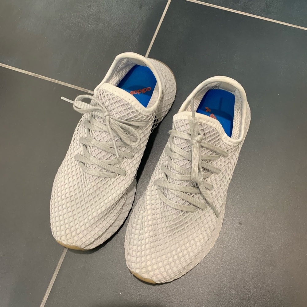 SOLD! Adidas Originals Deerupt Women’s 8